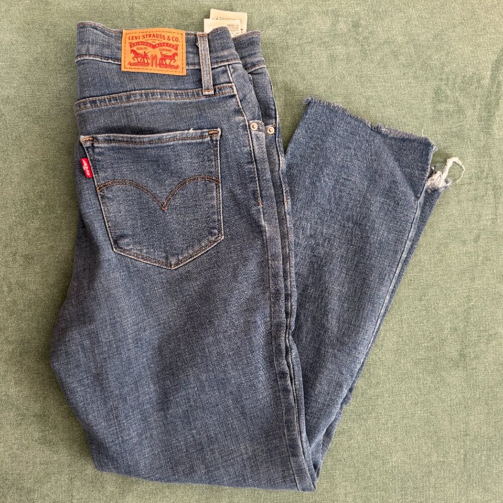 Levi's 724 High Rise Straight Crop - Picture 2 of 10